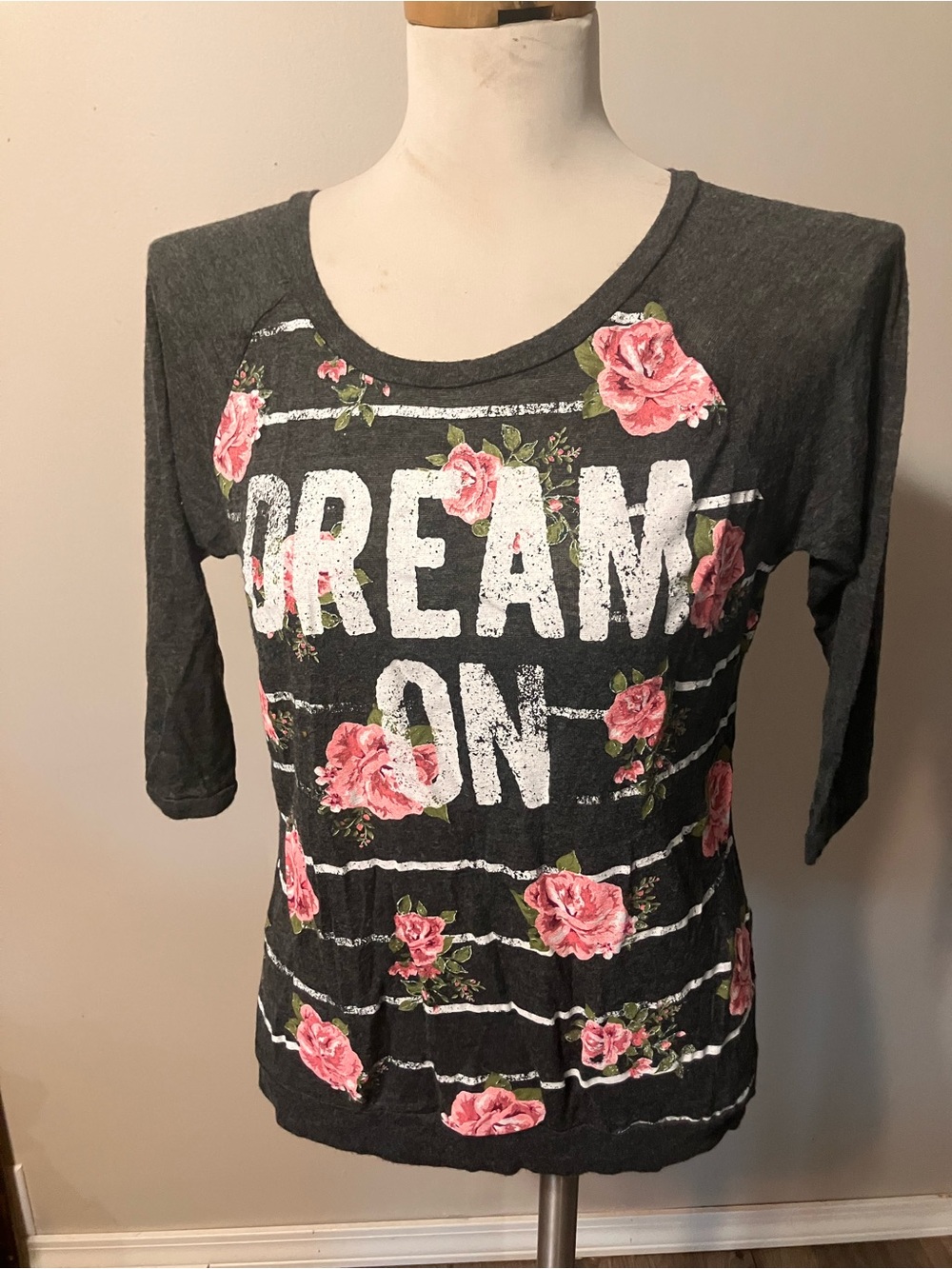Women's Dark Gray 'Dream On' Floral Long Sleeve Tee